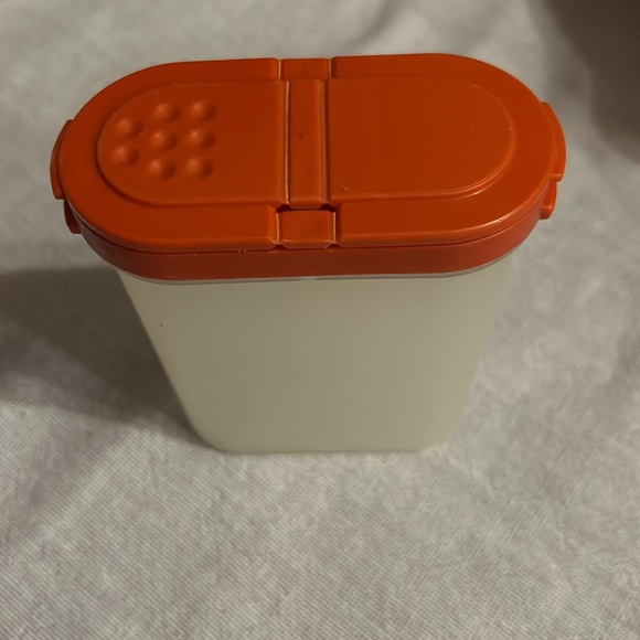 Tupperware - Picture 10 of 12